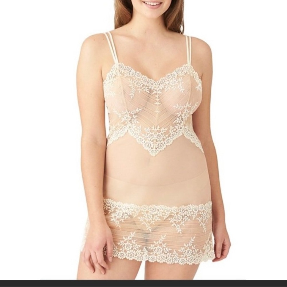 Wacoal lace slip in cream and ivory